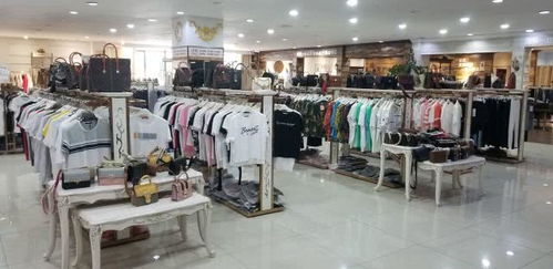 合肥服裝工廠店T恤10元一件，是噱頭還是真營銷？小編親歷為你揭秘